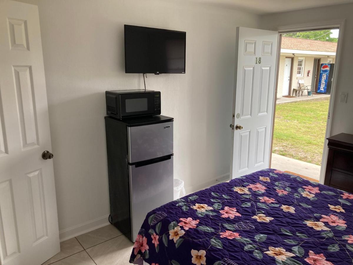 Riviera Motor Lodge Atlantic Beach Bagian luar foto