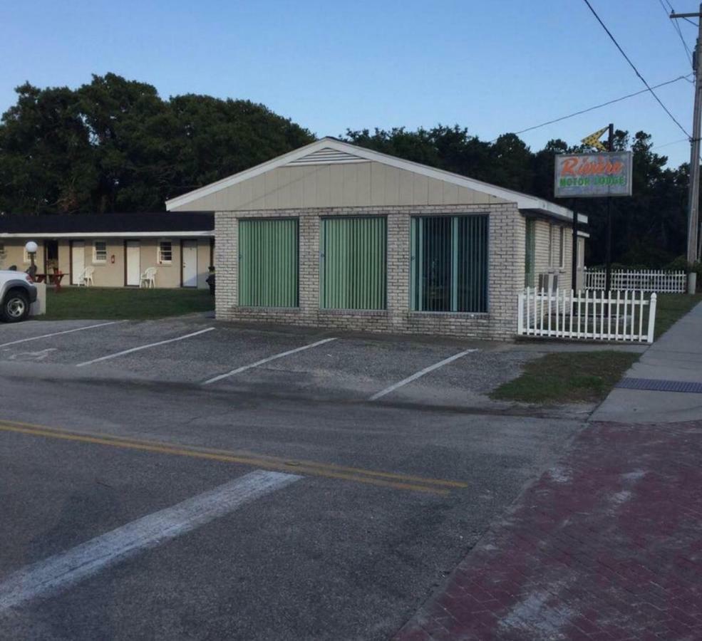 Riviera Motor Lodge Atlantic Beach Bagian luar foto